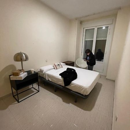 Casa Tadeo Gran Via Hotel Мадрид Екстериор снимка